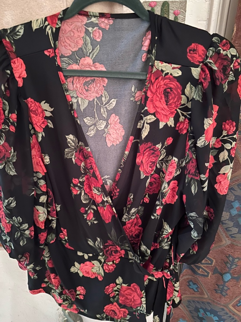 New Women’s Floral Wrap Blouse in Black with Red  Rose Print Size 2x